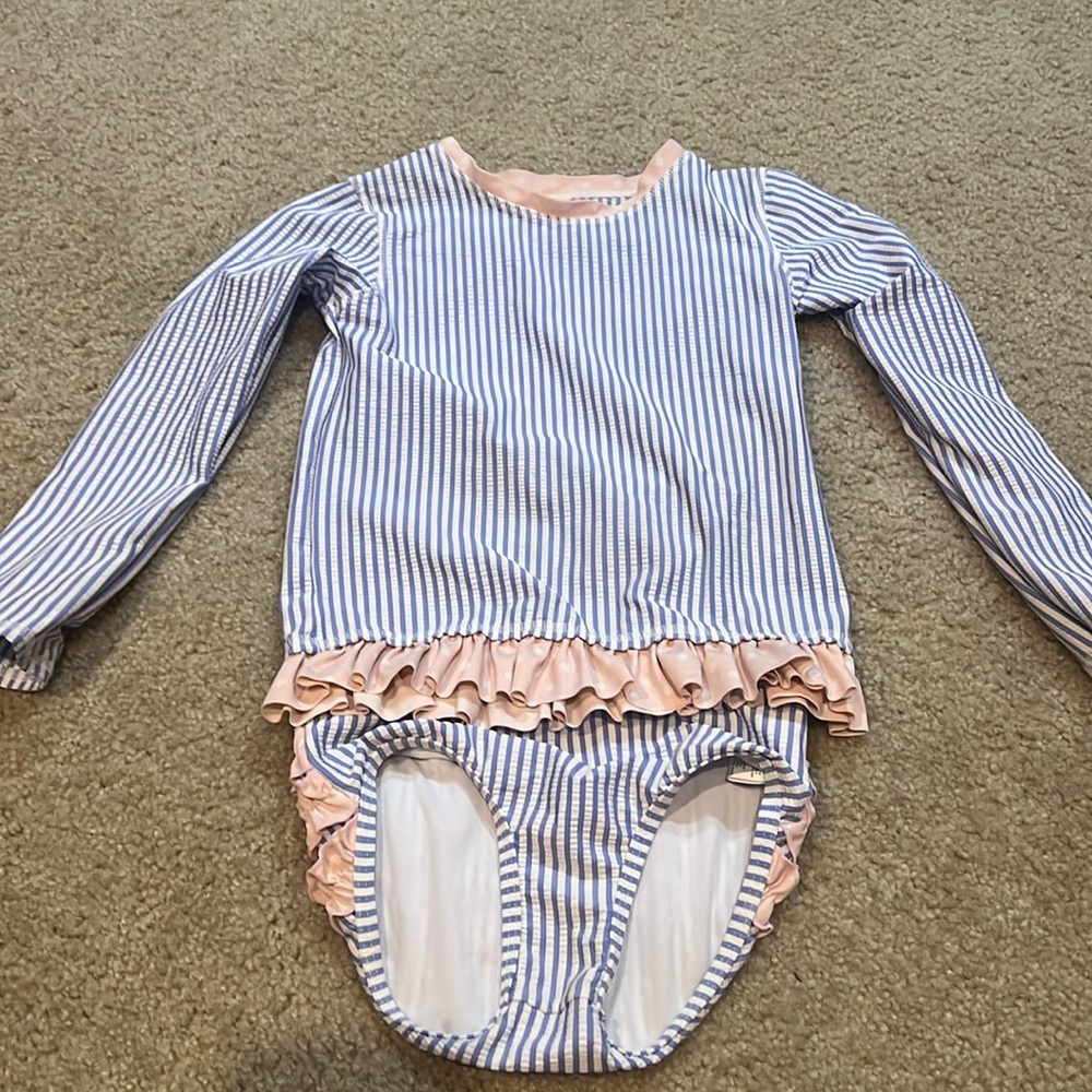 Ruffle butts Girls size 6 rash guard tankini